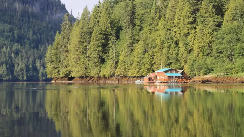 Featured Image of the exterior view of the great bear lodge