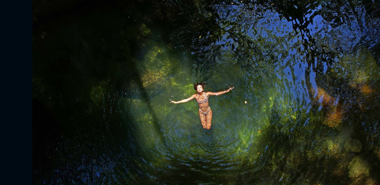 Costa Rica - Rio Perdido Floating in thermal water
