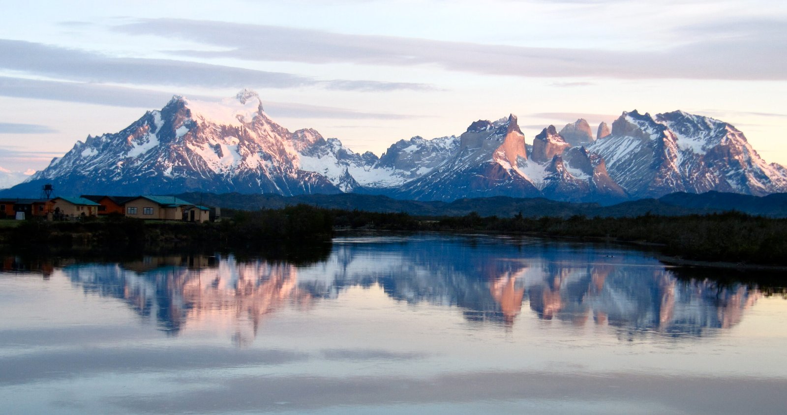 Sunrise Torres Del Paine - Patagonia Tour