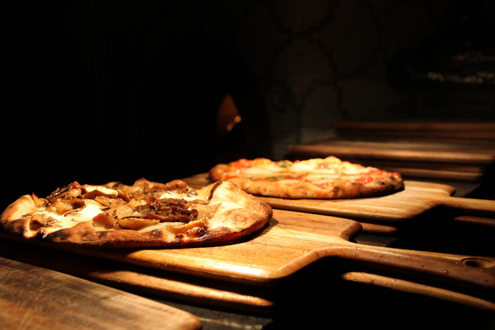 Pizza Montreal - Travel like a food writer