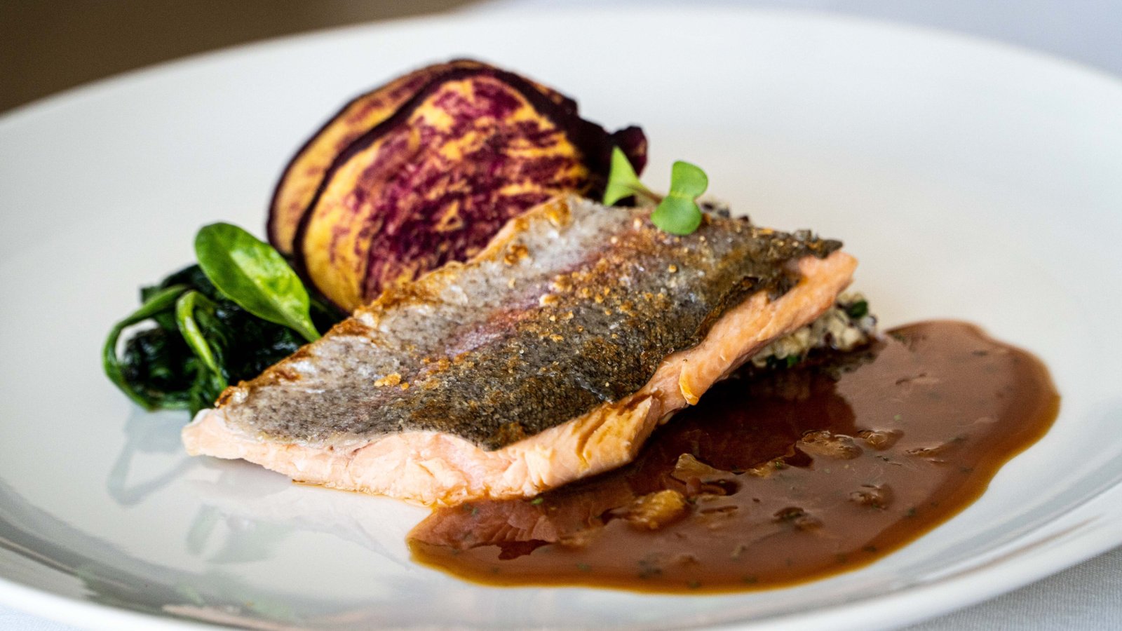 Cusine - Hermes - Galapagos Islands Luxury Cruise