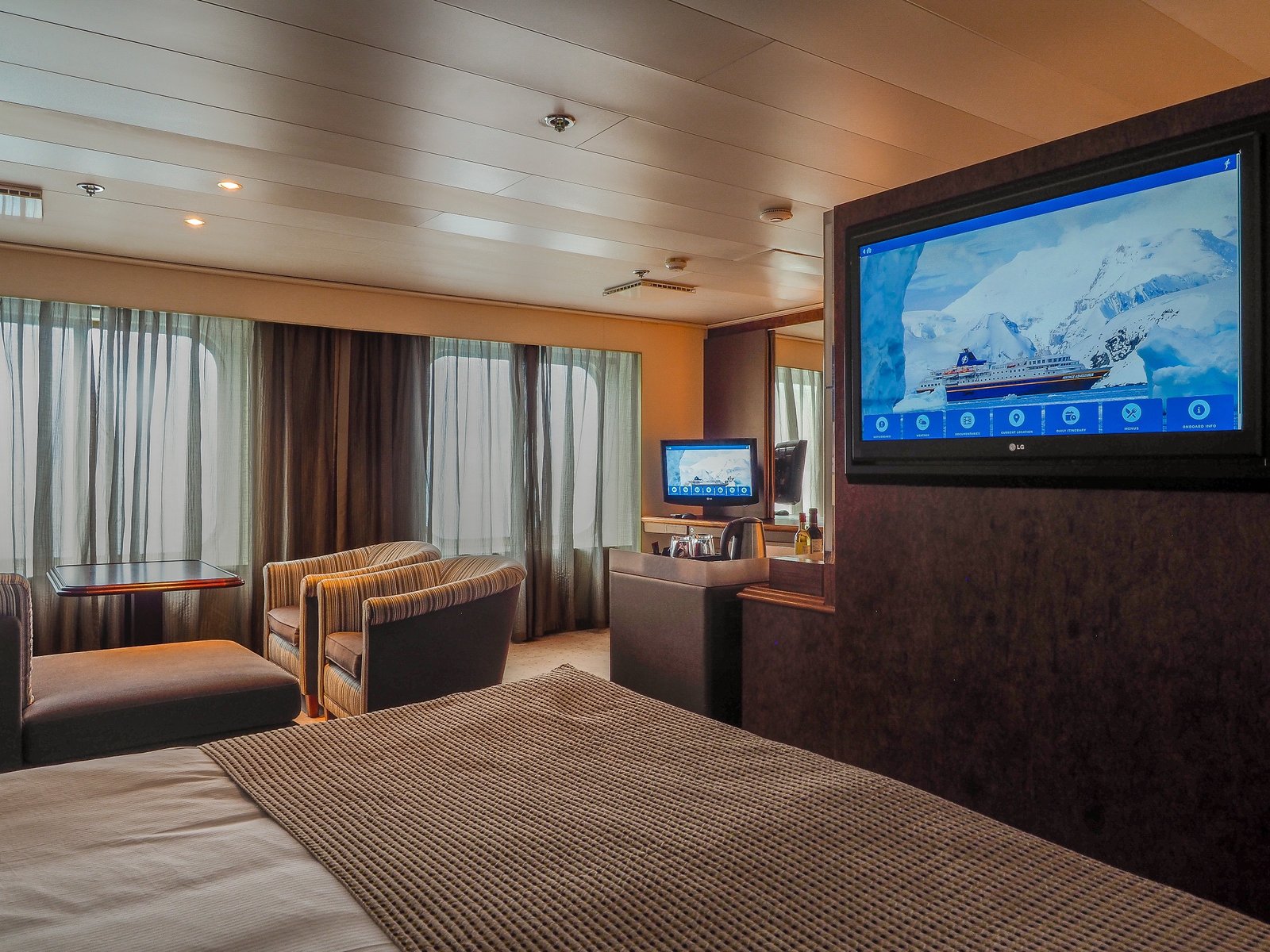 Suite - Galapagos of the Southern Ocean - Cruise the Subantarctic Islands of New Zealand and Australia