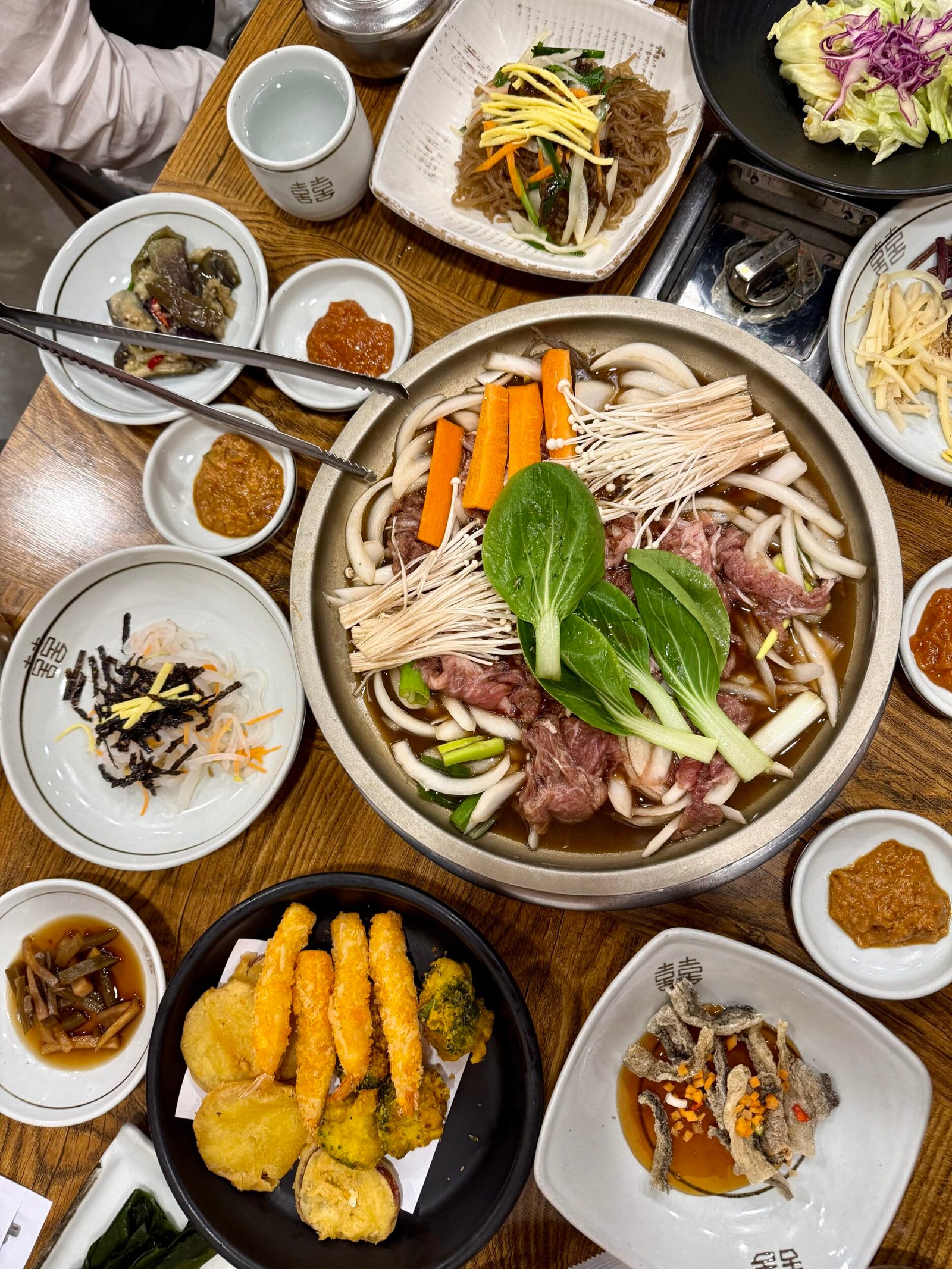 Korean Cuisine - South Korea with Keri & Nicola - Korea Tour